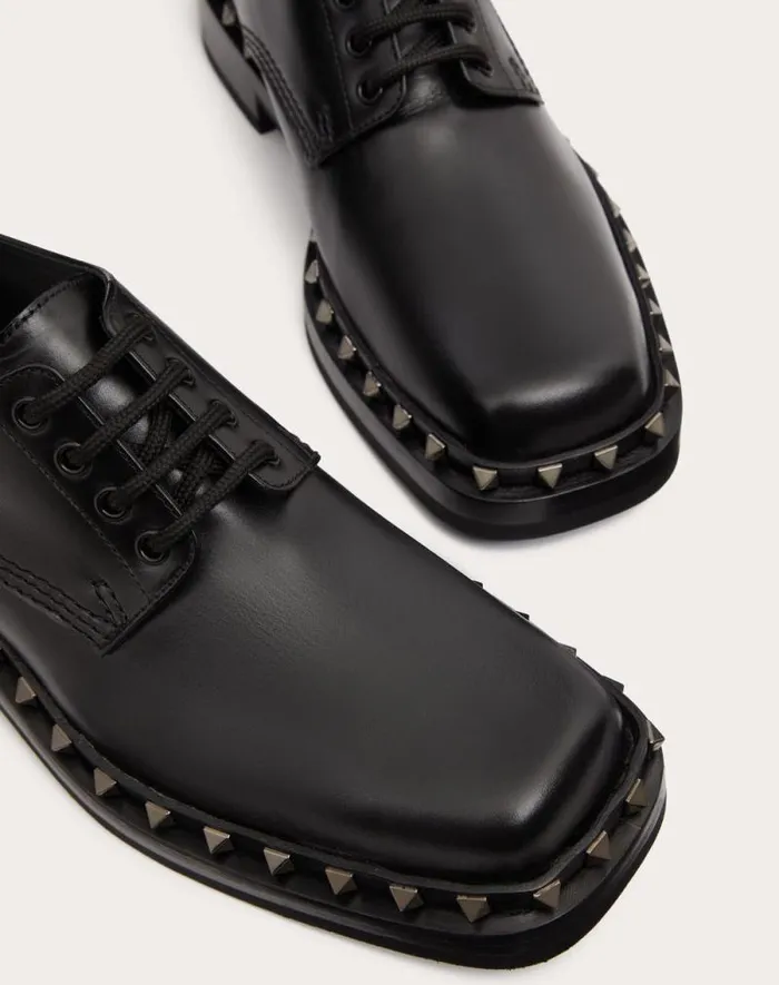 Valentino Laceups And Loafers Man Derby Rockstud Mway In Calfskin For Man In Black Black Valentino Laceups And Loafers Man Derby Rockstud Mway In Calfskin For Man In Black Black