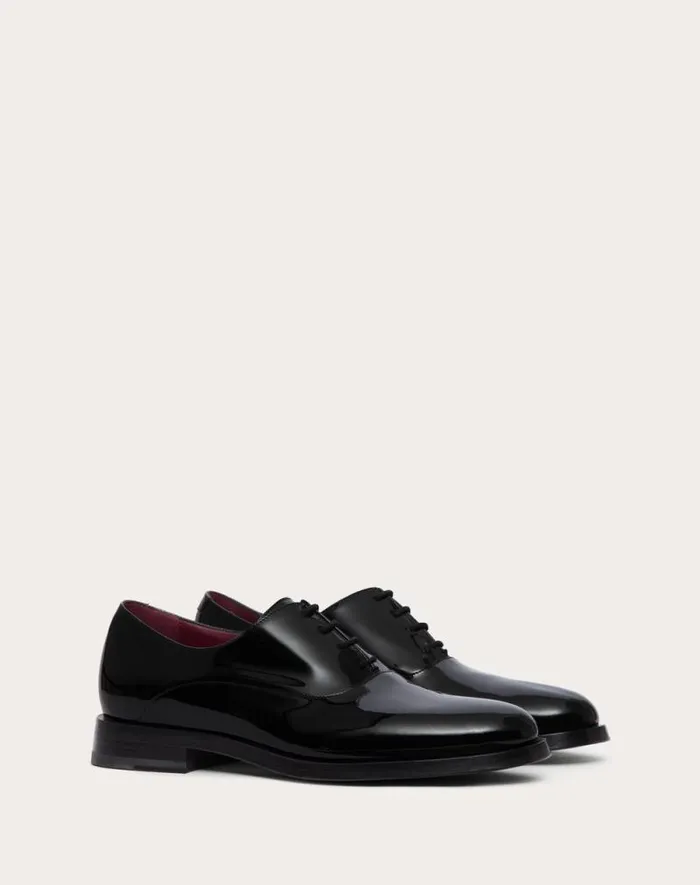 Valentino Laceups And Loafers Man Vlogo Signature Patent Leather Derby For Man In Black Black Valentino Laceups And Loafers Man Vlogo Signature Patent Leather Derby For Man In Black Black