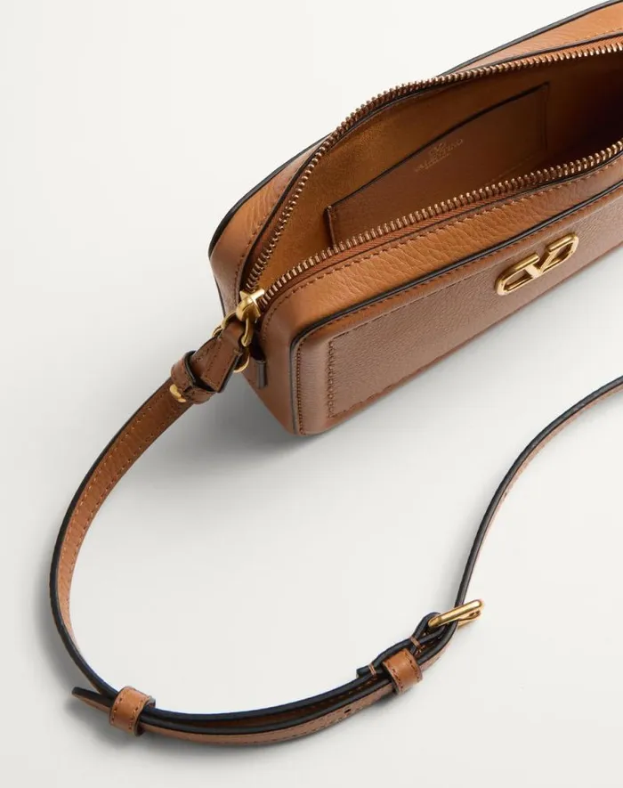 Valentino Mini Bags Woman Valentino Garavani Alltime Mini Shoulder Bag In Grainy Calfskin For Woman In Ivory Ivory Valentino Mini Bags Woman Valentino Garavani Alltime Mini Shoulder Bag In Grainy Calfskin For Woman In Ivory Ivory