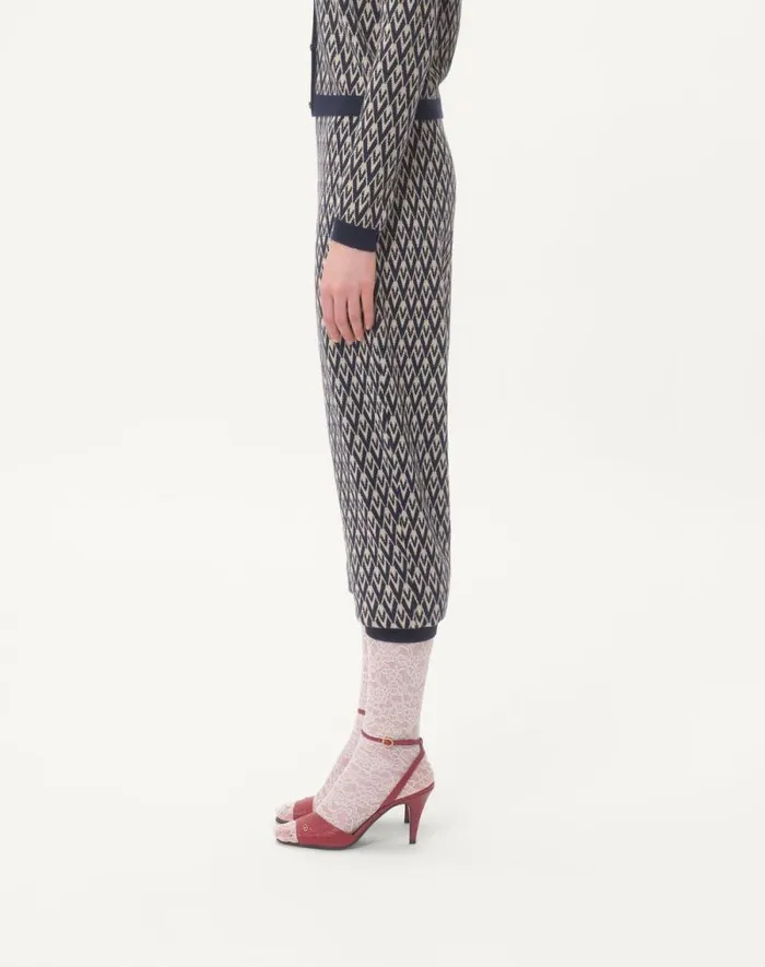 Valentino Pants And Shorts Woman Toute La V Jacquard Wool Knit Pants For Woman In Creamnavy Creamnavy Valentino Pants And Shorts Woman Toute La V Jacquard Wool Knit Pants For Woman In Creamnavy Creamnavy
