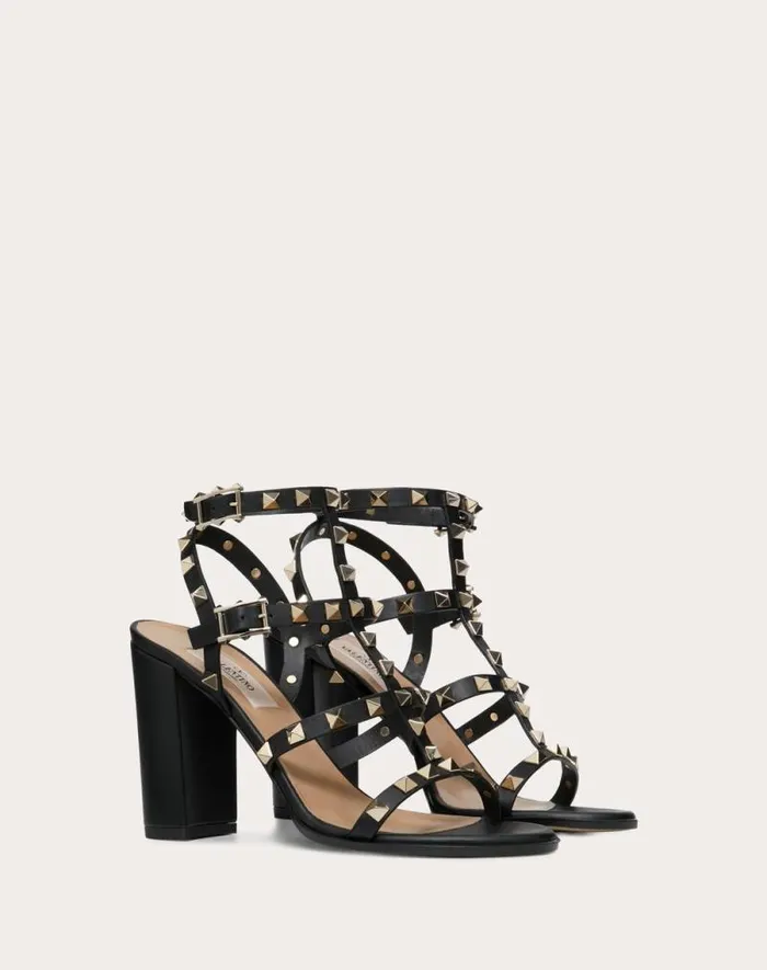 Valentino Sandals Woman Rockstud Ankle Strap Sandal 90 Mm For Woman In Poudre Poudre Valentino Sandals Woman Rockstud Ankle Strap Sandal 90 Mm For Woman In Poudre Poudre