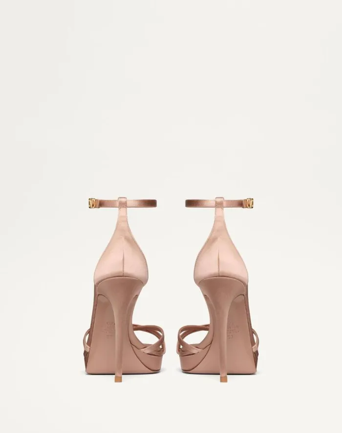 Valentino Sandals Woman Valentino Garavani Eveninglam Satin Platform Sandal 120mm For Woman In Poudre Poudre Valentino Sandals Woman Valentino Garavani Eveninglam Satin Platform Sandal 120mm For Woman In Poudre Poudre