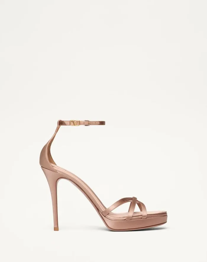 Valentino Sandals Woman Valentino Garavani Eveninglam Satin Platform Sandal 120mm For Woman In Poudre Poudre Valentino Sandals Woman Valentino Garavani Eveninglam Satin Platform Sandal 120mm For Woman In Poudre Poudre