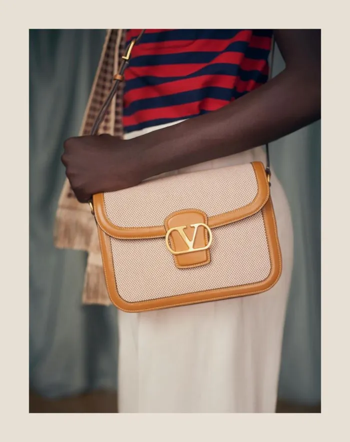 Valentino Shoulder Bags Man Valentino Garavani 9to5 Canvas Shoulder Bag For Man In Naturaltobaccogolden Cuir Naturaltobaccogolden Cuir Valentino Shoulder Bags Man Valentino Garavani 9to5 Canvas Shoulder Bag For Man In Naturaltobaccogolden Cuir Naturaltobaccogolden Cuir