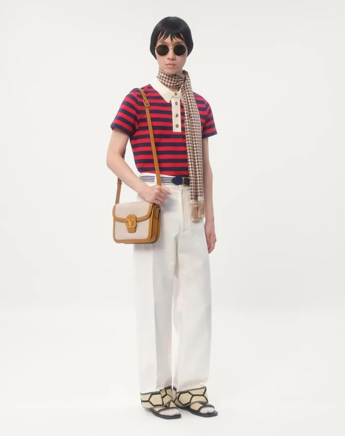 Valentino Shoulder Bags Man Valentino Garavani 9to5 Canvas Shoulder Bag For Man In Naturaltobaccogolden Cuir Naturaltobaccogolden Cuir Valentino Shoulder Bags Man Valentino Garavani 9to5 Canvas Shoulder Bag For Man In Naturaltobaccogolden Cuir Naturaltobaccogolden Cuir