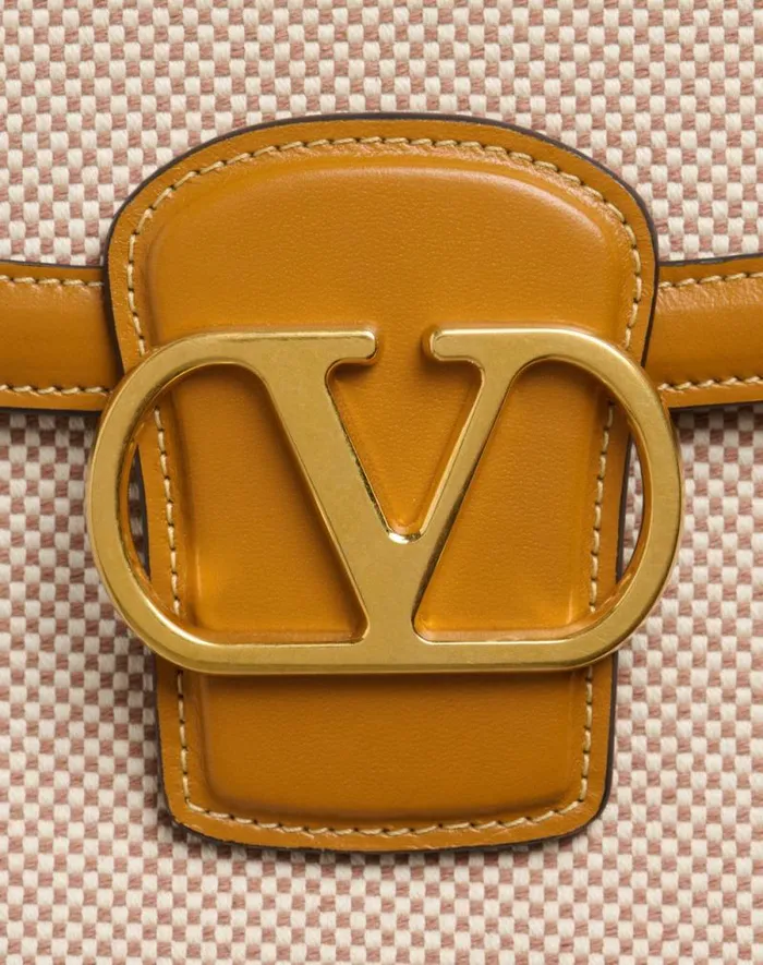 Valentino Shoulder Bags Man Valentino Garavani 9to5 Canvas Shoulder Bag For Man In Naturaltobaccogolden Cuir Naturaltobaccogolden Cuir Valentino Shoulder Bags Man Valentino Garavani 9to5 Canvas Shoulder Bag For Man In Naturaltobaccogolden Cuir Naturaltobaccogolden Cuir