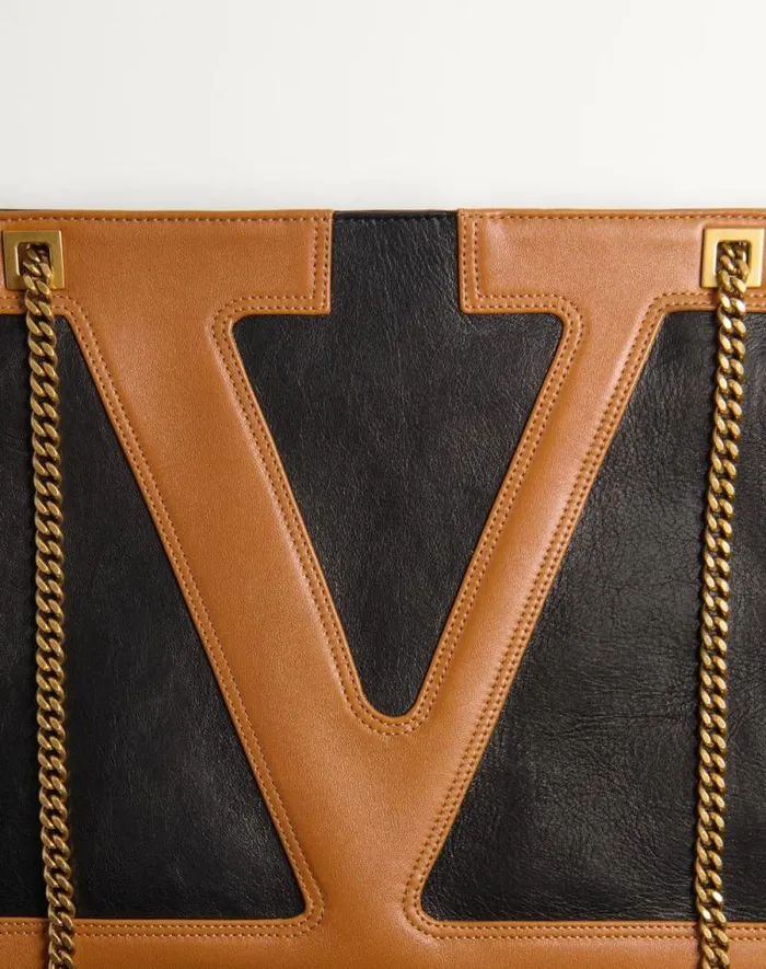 Valentino Shoulder Bags WomanMan Valentino Garavani Viva Superstar Medium Nappa Leather Shopping Bag For Woman In Ivoryblack Ivoryblack