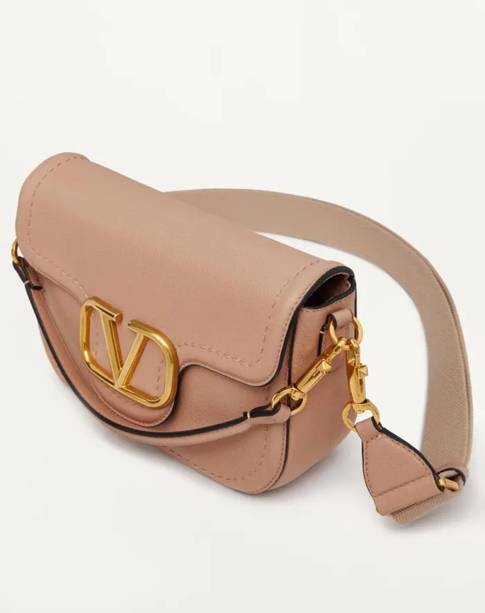 Valentino Shoulder Bags Woman Valentino Garavani Alltime Grainy Calfskin Shoulder Bag For Woman In Rose Cannelle Rose Cannelle Valentino Shoulder Bags Woman Valentino Garavani Alltime Grainy Calfskin Shoulder Bag For Woman In Rose Cannelle Rose Cannelle