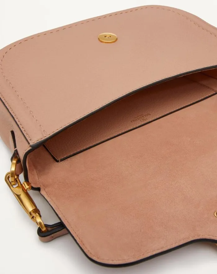 Valentino Shoulder Bags Woman Valentino Garavani Alltime Grainy Calfskin Shoulder Bag For Woman In Rose Cannelle Rose Cannelle Valentino Shoulder Bags Woman Valentino Garavani Alltime Grainy Calfskin Shoulder Bag For Woman In Rose Cannelle Rose Cannelle