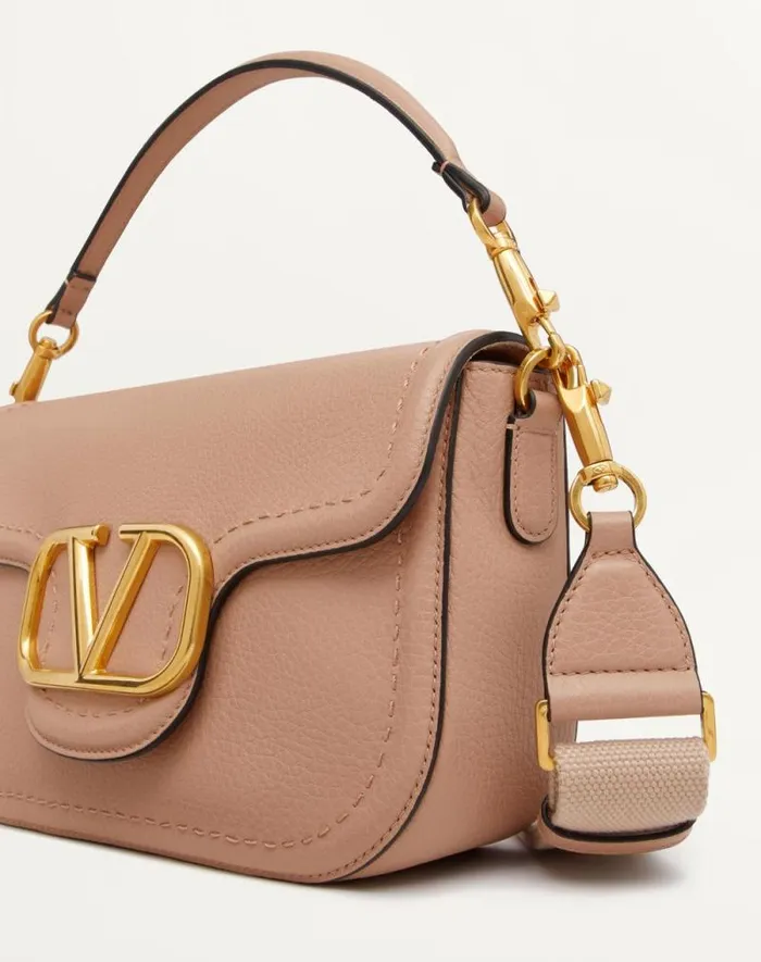 Valentino Shoulder Bags Woman Valentino Garavani Alltime Grainy Calfskin Shoulder Bag For Woman In Rose Cannelle Rose Cannelle Valentino Shoulder Bags Woman Valentino Garavani Alltime Grainy Calfskin Shoulder Bag For Woman In Rose Cannelle Rose Cannelle