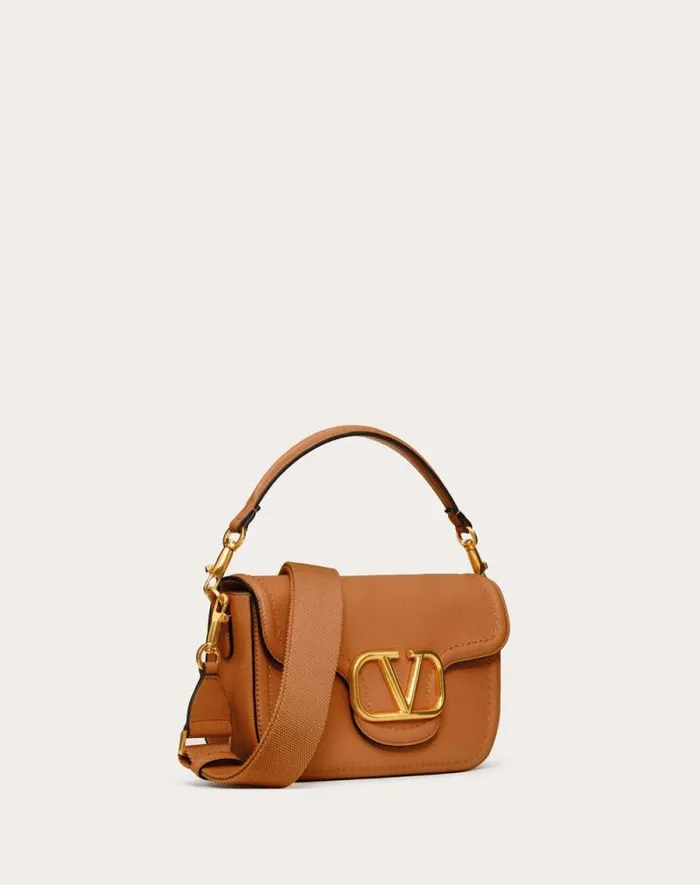 Valentino Shoulder Bags Woman Valentino Garavani Alltime Grainy Calfskin Shoulder Bag For Woman In Rose Cannelle Rose Cannelle Valentino Shoulder Bags Woman Valentino Garavani Alltime Grainy Calfskin Shoulder Bag For Woman In Rose Cannelle Rose Cannelle