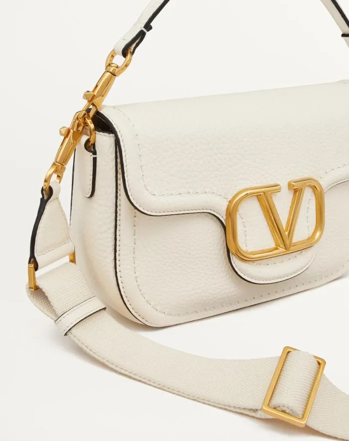 Valentino Shoulder Bags Woman Valentino Garavani Alltime Grainy Calfskin Shoulder Bag For Woman In Rose Cannelle Rose Cannelle Valentino Shoulder Bags Woman Valentino Garavani Alltime Grainy Calfskin Shoulder Bag For Woman In Rose Cannelle Rose Cannelle