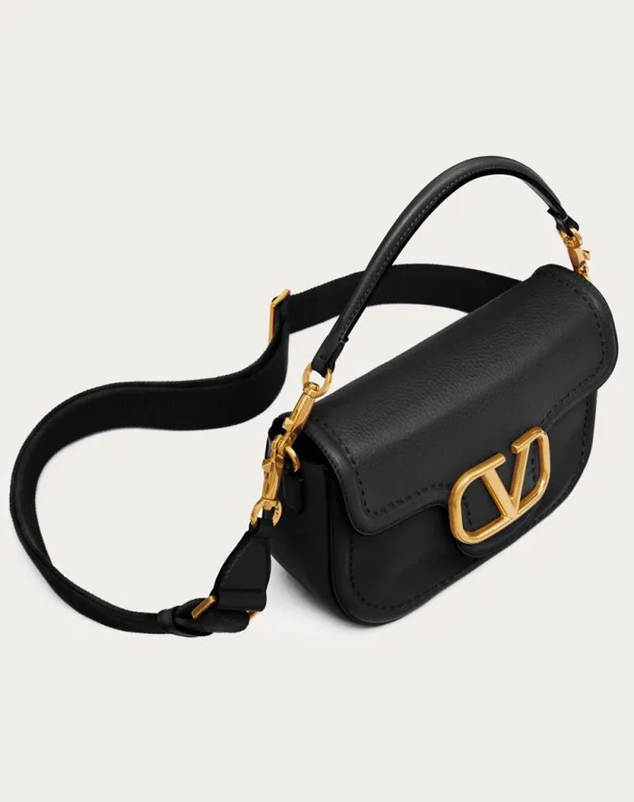 Valentino Shoulder Bags Woman Valentino Garavani Alltime Grainy Calfskin Shoulder Bag For Woman In Rose Cannelle Rose Cannelle Valentino Shoulder Bags Woman Valentino Garavani Alltime Grainy Calfskin Shoulder Bag For Woman In Rose Cannelle Rose Cannelle