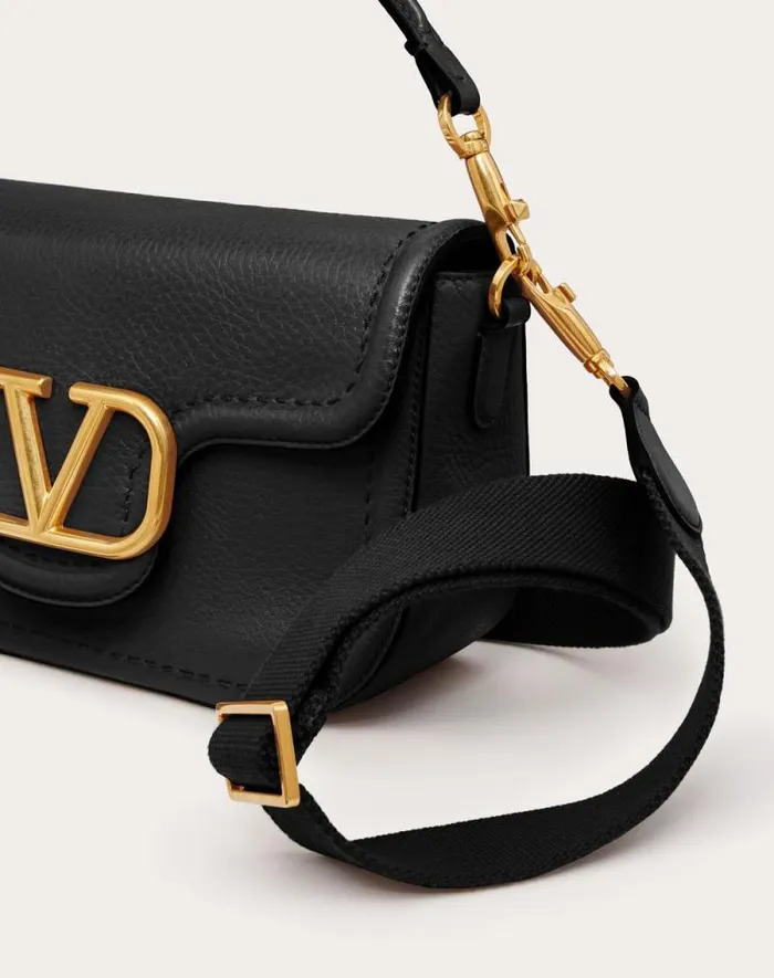 Valentino Shoulder Bags Woman Valentino Garavani Alltime Grainy Calfskin Shoulder Bag For Woman In Rose Cannelle Rose Cannelle Valentino Shoulder Bags Woman Valentino Garavani Alltime Grainy Calfskin Shoulder Bag For Woman In Rose Cannelle Rose Cannelle