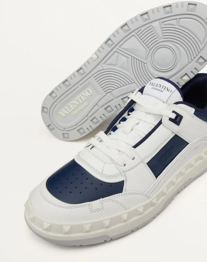 Valentino Sneakers Man Freedots Lowtop Sneaker In Calfskin For Man In White White Valentino Sneakers Man Freedots Lowtop Sneaker In Calfskin For Man In White White