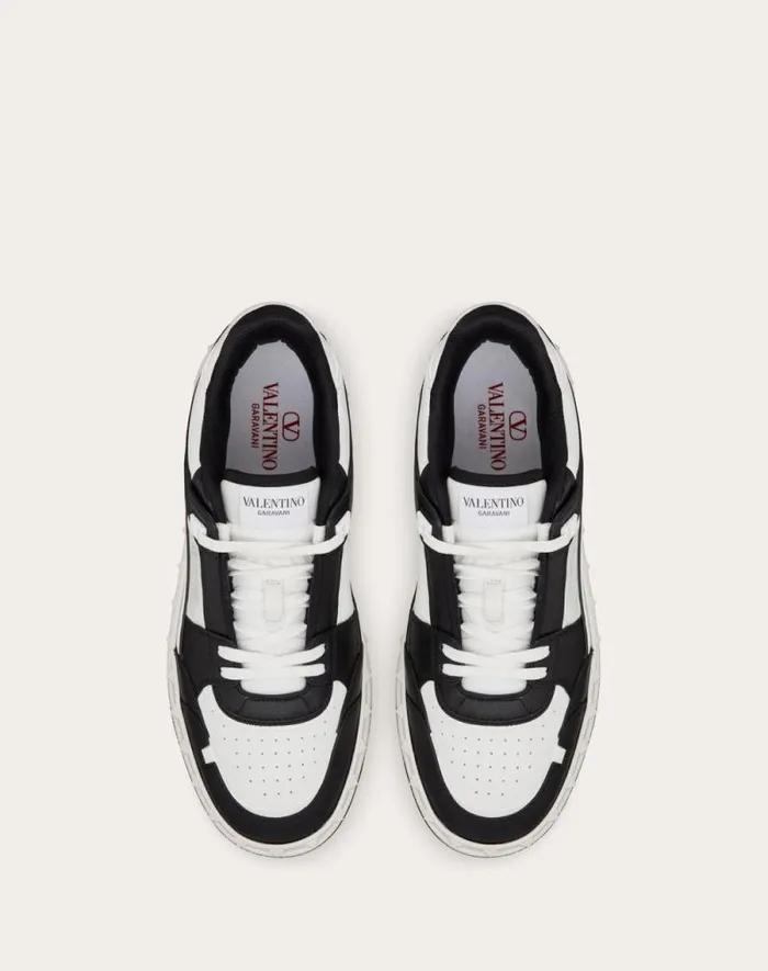 Valentino Sneakers Man Freedots Lowtop Sneaker In Calfskin For Man In White White Valentino Sneakers Man Freedots Lowtop Sneaker In Calfskin For Man In White White