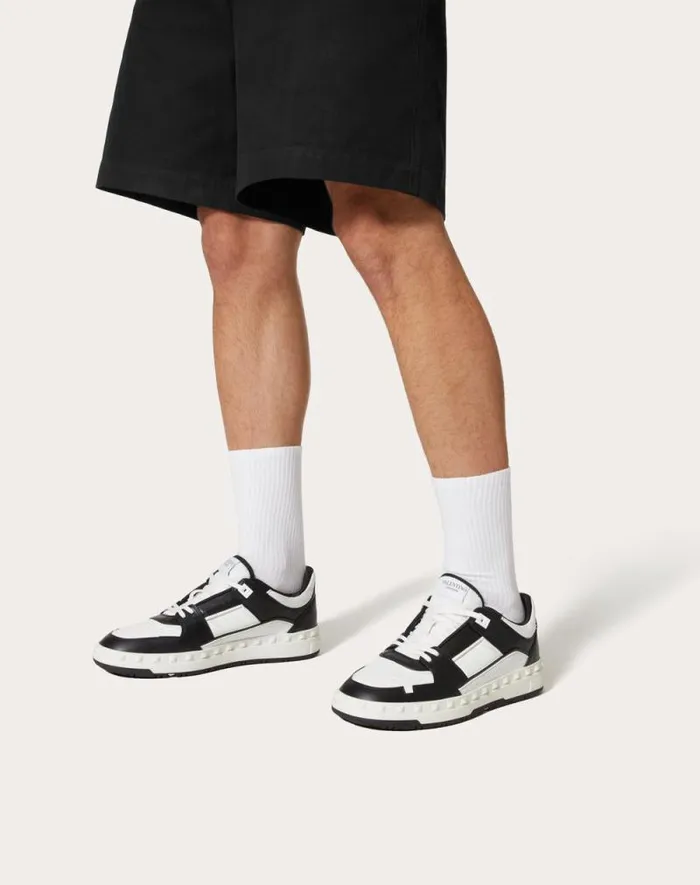 Valentino Sneakers Man Freedots Lowtop Sneaker In Calfskin For Man In White White Valentino Sneakers Man Freedots Lowtop Sneaker In Calfskin For Man In White White