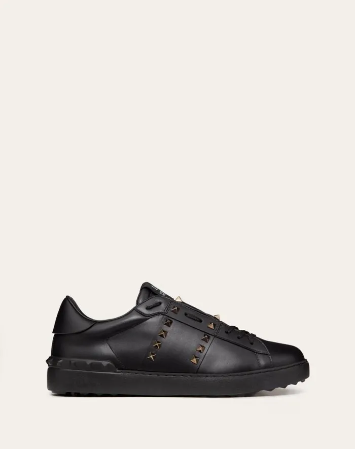 Valentino Sneakers Man Rockstud Untitled Sneaker In Calfskin Leather For Man In Black Black Valentino Sneakers Man Rockstud Untitled Sneaker In Calfskin Leather For Man In Black Black