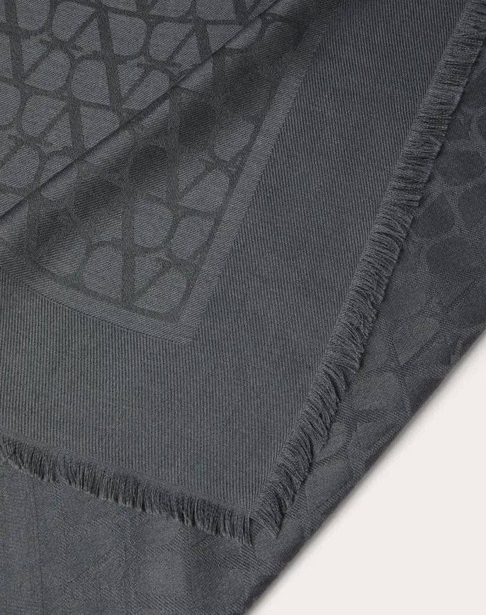 Valentino Soft Accessories Woman Toile Iconographe Wool And Silk Shawl For Woman In Ivory Ivory Valentino Soft Accessories Woman Toile Iconographe Wool And Silk Shawl For Woman In Ivory Ivory