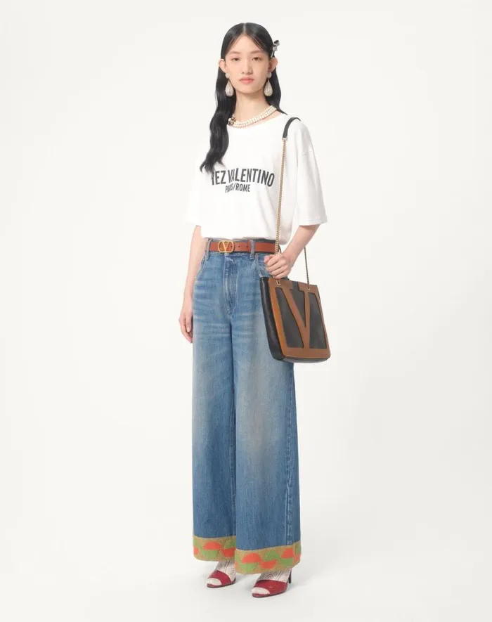 Valentino Tshirts And Sweatshirts Woman Jersey Cotton Tshirt With Chez Valentino Print For Woman In Ivory Ivory Valentino Tshirts And Sweatshirts Woman Jersey Cotton Tshirt With Chez Valentino Print For Woman In Ivory Ivory