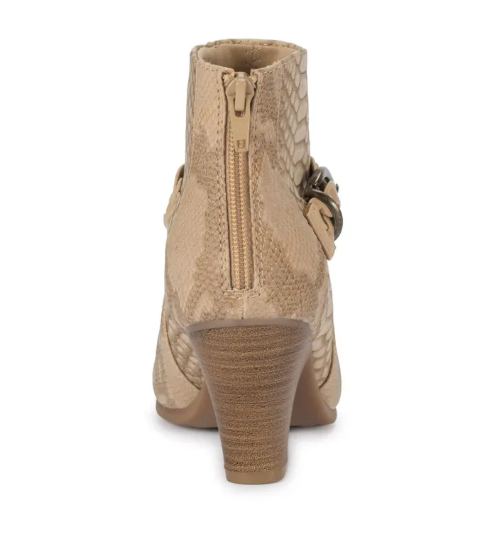 Women Baretraps Booties Ledell Bootie Camel