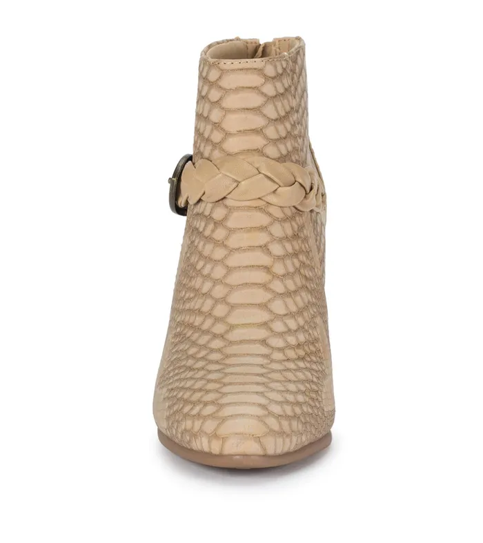 Women Baretraps Booties Ledell Bootie Camel