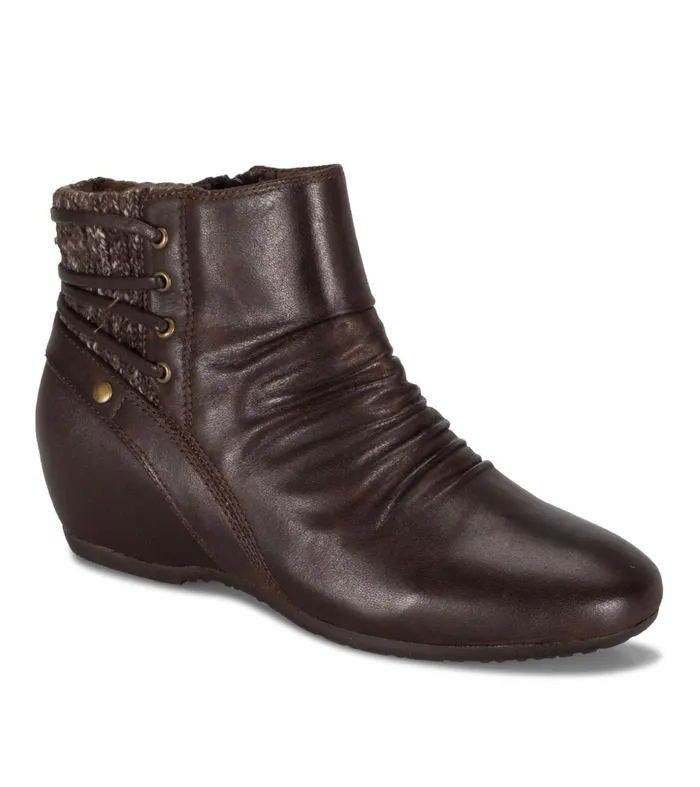 Women Baretraps Booties Peanut Bootie Dark Brown