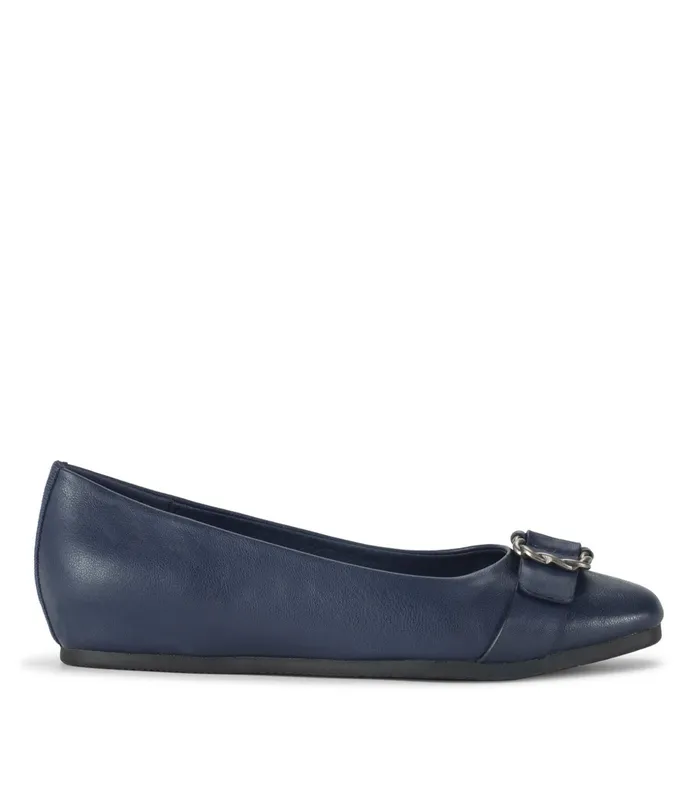 Women Baretraps Flats and Loafers Colette Flat Midnight