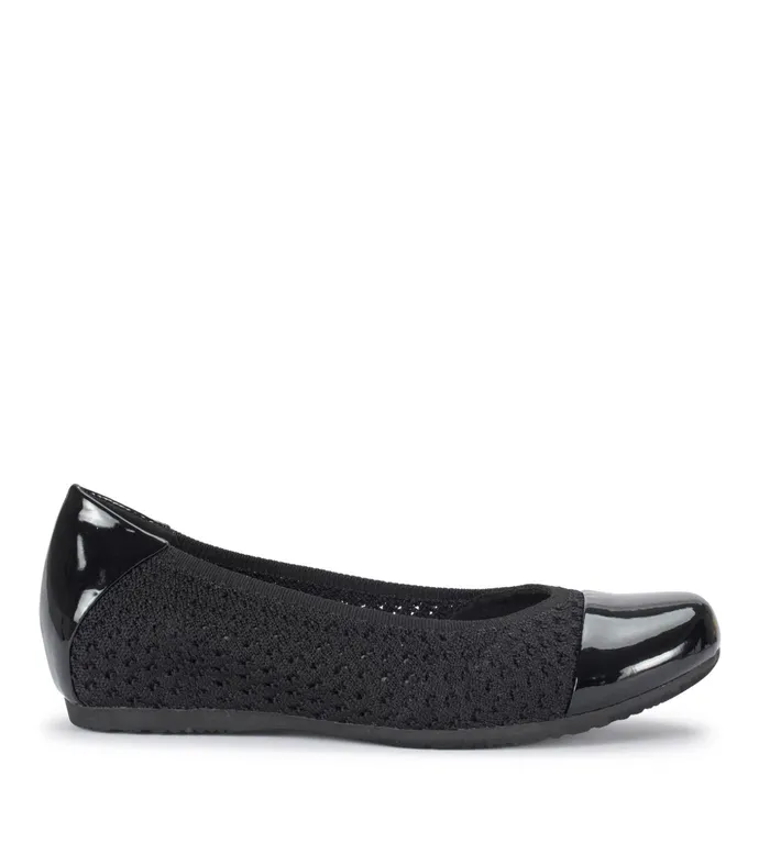 Women Baretraps Flats and Loafers Mia Casual Flat Black