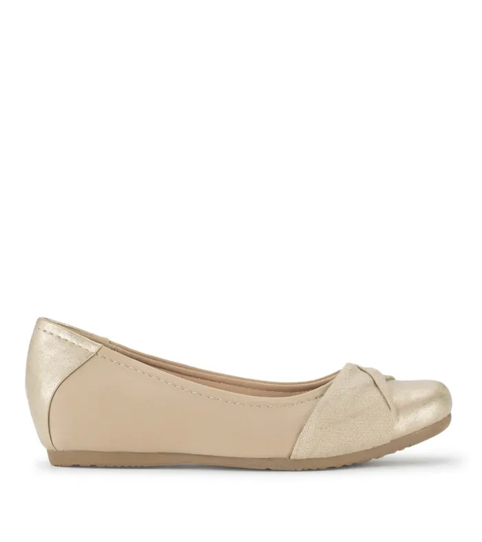 Women Baretraps Flats and Loafers Mitsy Casual Flat Light Gold