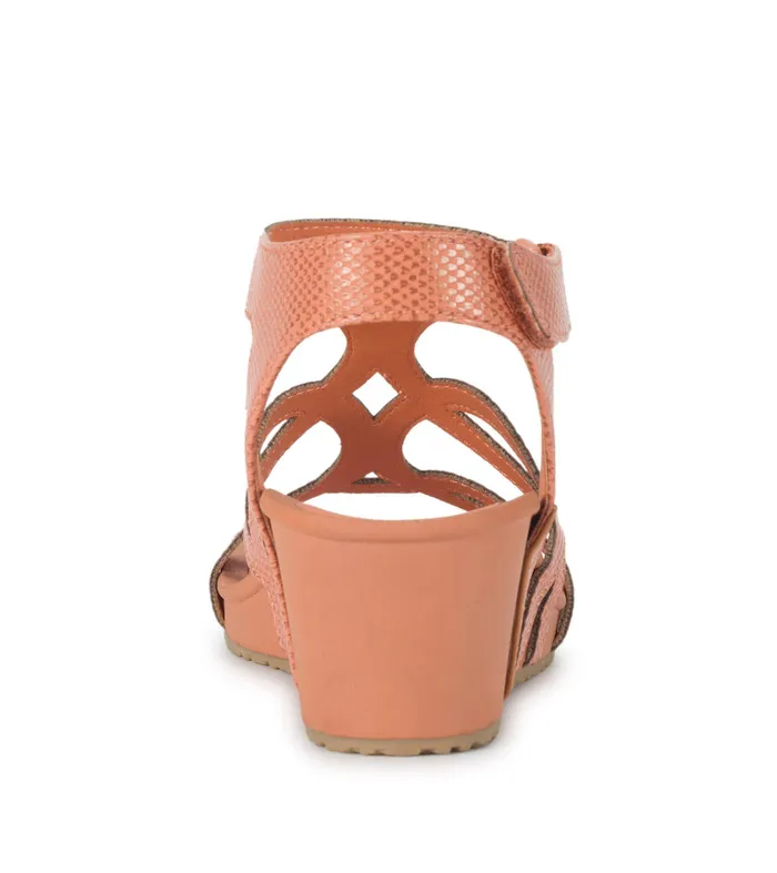 Women Baretraps Rebound Sandals Raeanne Wedge Sandal Ginger