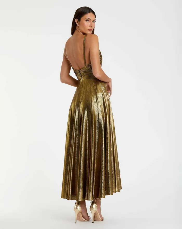 Women Mac Duggal Gold Sleeveless V Neck Pleated Top Metallic Dress Antique Gold Cocktail Dresses