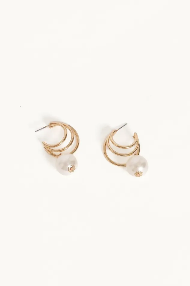 Women Petal and Pup Chelsea Earrings GoldPearl Earrings