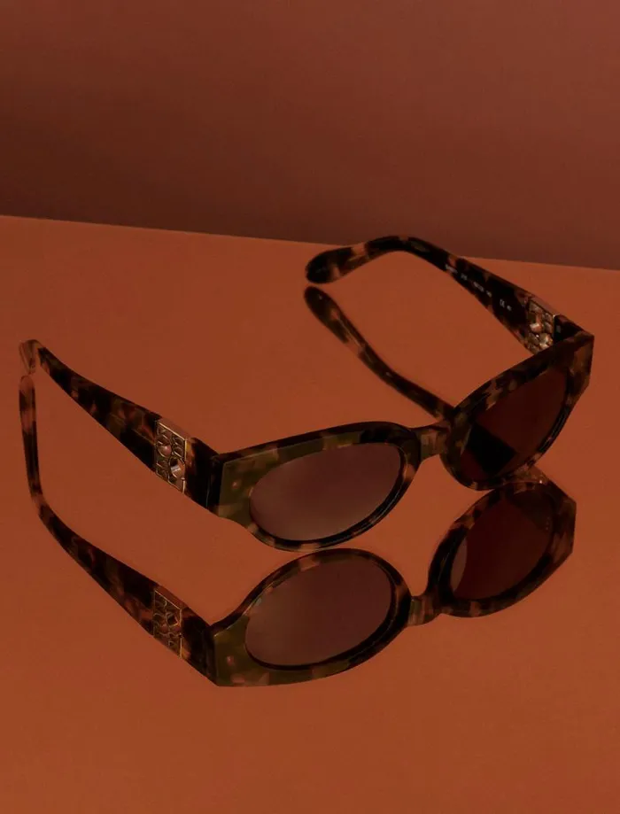 Women Signature Oval Icon Sunglasses Blonde Demi BCBG Sunglasses Women Signature Oval Icon Sunglasses Blonde Demi BCBG Sunglasses