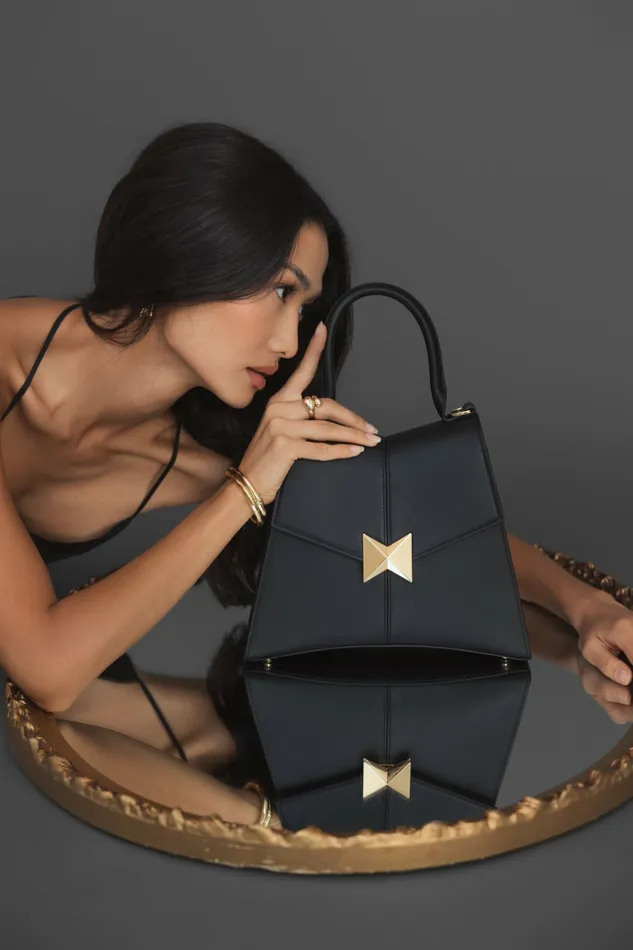Women Top Handle Bags Mac Duggal Medium Angular Black Leather Handbag With Gold Hardware Black