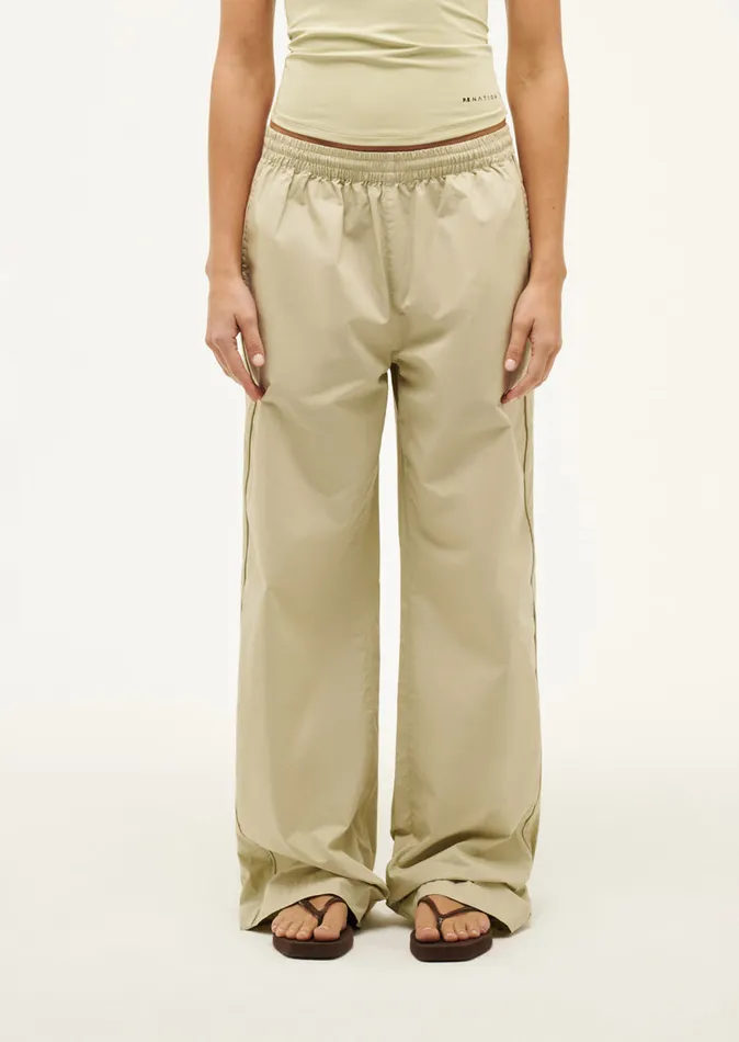 Women WAVEFORM PANT IN OVERCAST Pants PE Nation