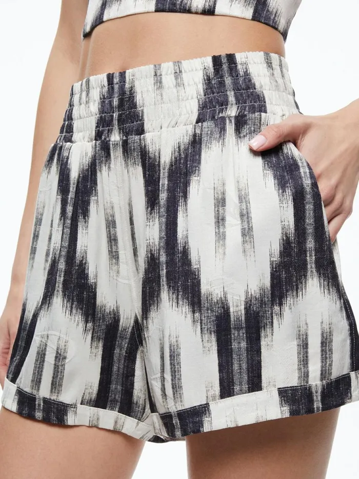 Womens Shorts Alice Olivia Tandy Shorts Classic Ikat